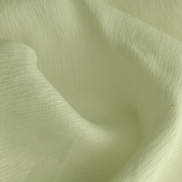 Baumrinden Crepe-Satin in 60% Cupro - 40% Lyocell in off-white | Ansicht: Baumrinden Crepe-Satin in TENCEL®/Cupro Off-white