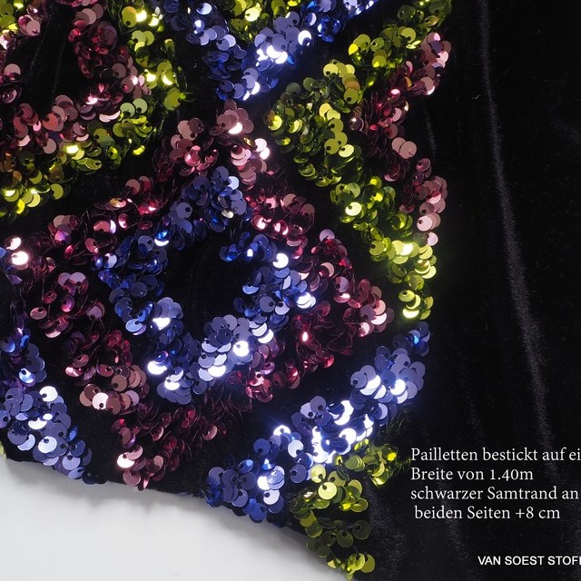 Couture 3D Pailletten Rauten - Grün Blau Rosa - auf schwarzem High Stretch Samt | Ansicht: Couture 3D sequins diamonds - green blue pink - on black high stretch velvet