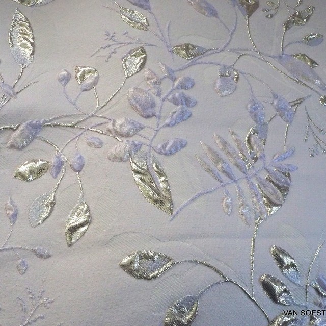 Couture Silber - Lavendel 3 D Blätter Jacquard | Ansicht: Couture Silber - Lavendel 3 D Blätter Jacquard
