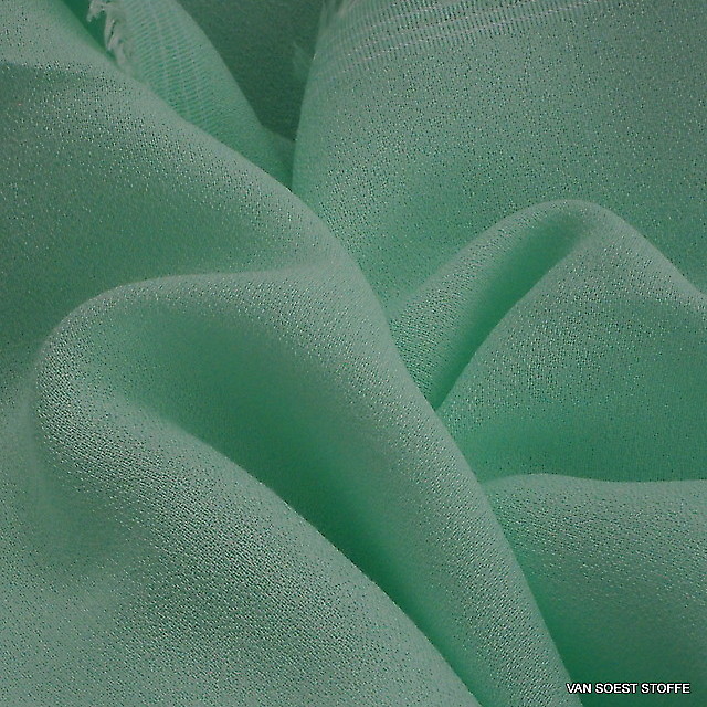 Cupro - Rayon Crepe de Chine in Lind-Bleu(Lime)