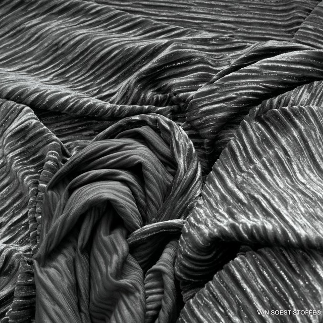 Designer stretch velvet plissee with silver lurex threads in silver grey | View: Designer stretch velvet plissee with silver lurex threads in silver grey