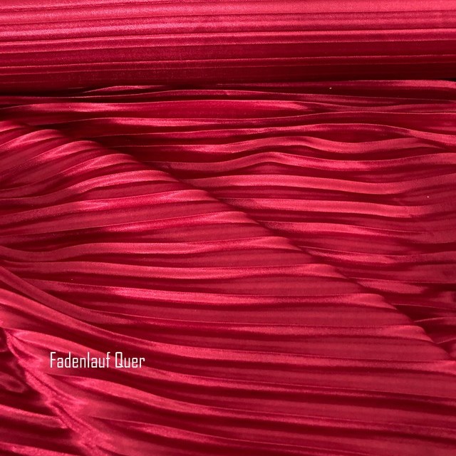 Stretch Pleated Plissé in deep pink