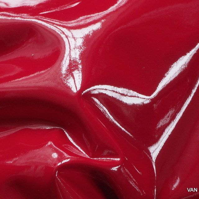 Wetlook soft Vinyl in Farbe Rot mit weicher Abseite