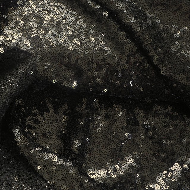 braune Glanzminipailleten auf schwarzem Tüll mit Querstretch | Ansicht: braune Glanzminipailleten auf schwarzem Tüll mit Querstretch