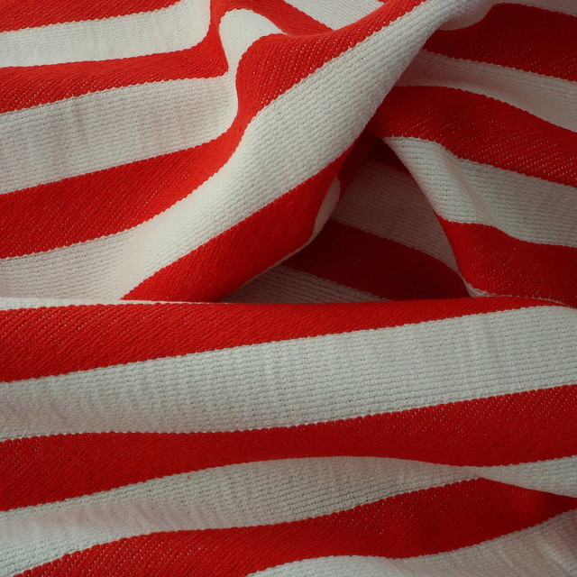 Stretch Quer Streifen Dobby Stoff in Rot - Weiß